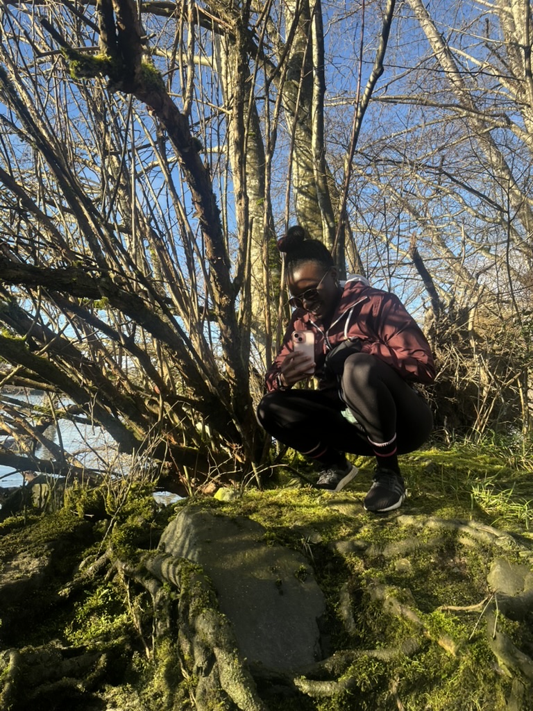 Jo very ready to take the shot